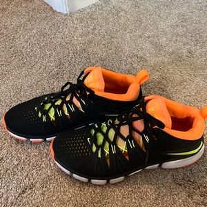 Mens size 9 NIKE free Trainers